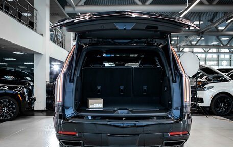 Cadillac Escalade V, 2025 год, 20 403 136 рублей, 9 фотография