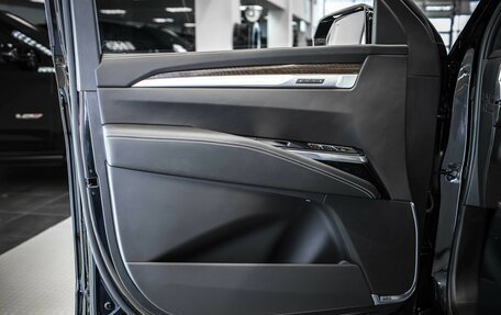 Cadillac Escalade V, 2025 год, 20 403 136 рублей, 11 фотография