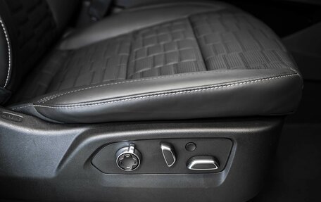 Cadillac Escalade V, 2025 год, 20 403 136 рублей, 21 фотография