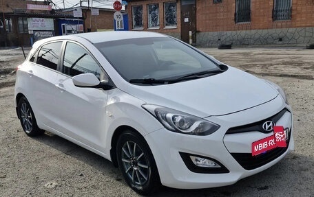 Hyundai i30 II рестайлинг, 2014 год, 899 000 рублей, 2 фотография