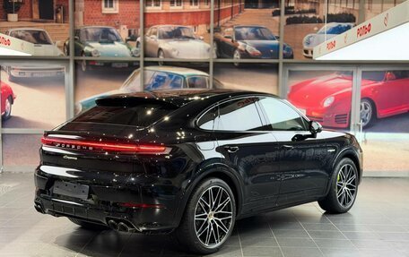 Porsche Cayenne III, 2024 год, 17 790 000 рублей, 2 фотография