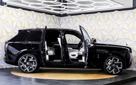 Rolls-Royce Cullinan, 2026 год, 42 900 000 рублей, 25 фотография