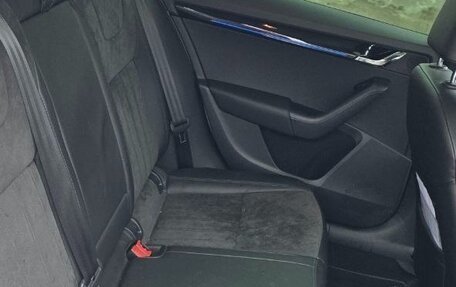 Skoda Octavia, 2017 год, 1 900 000 рублей, 13 фотография