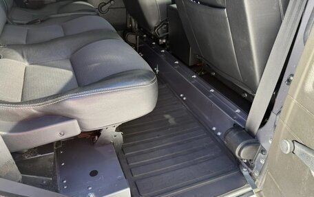 Land Rover Defender I, 2013 год, 4 200 000 рублей, 15 фотография