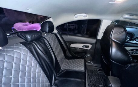 Chevrolet Cruze II, 2011 год, 650 000 рублей, 10 фотография