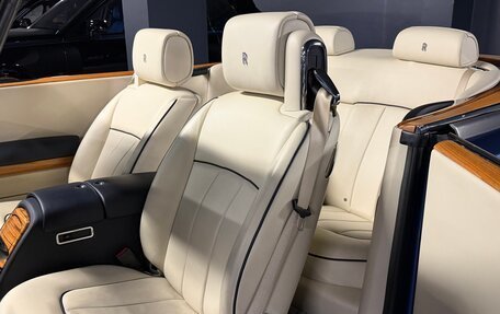 Rolls-Royce Phantom VII рестайлинг, 2014 год, 45 000 000 рублей, 11 фотография