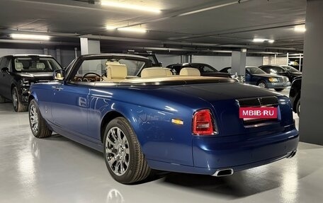 Rolls-Royce Phantom VII рестайлинг, 2014 год, 45 000 000 рублей, 8 фотография