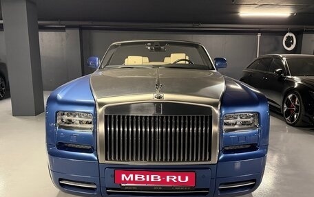 Rolls-Royce Phantom VII рестайлинг, 2014 год, 45 000 000 рублей, 2 фотография