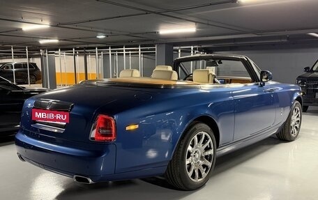 Rolls-Royce Phantom VII рестайлинг, 2014 год, 45 000 000 рублей, 6 фотография