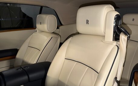 Rolls-Royce Phantom VII рестайлинг, 2014 год, 45 000 000 рублей, 18 фотография