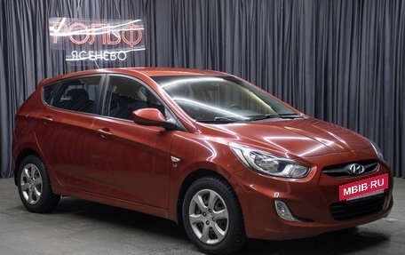 Hyundai Solaris II рестайлинг, 2012 год, 898 000 рублей, 3 фотография