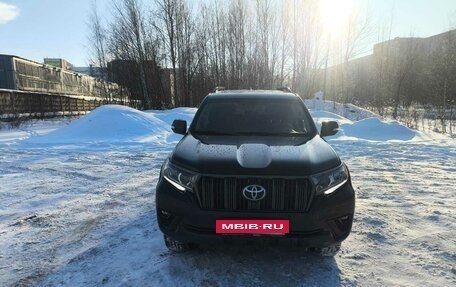 Toyota Land Cruiser Prado 150 рестайлинг 2, 2021 год, 4 997 000 рублей, 2 фотография