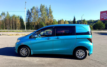 Honda Freed I, 2011 год, 1 050 000 рублей, 4 фотография