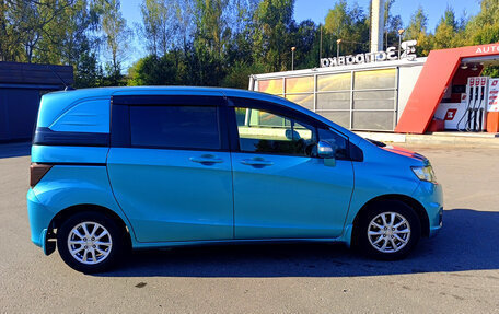 Honda Freed I, 2011 год, 1 050 000 рублей, 3 фотография