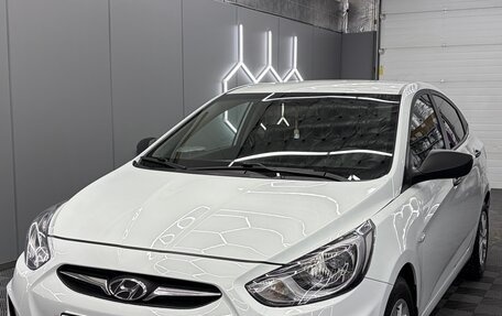 Hyundai Solaris II рестайлинг, 2014 год, 950 000 рублей, 3 фотография