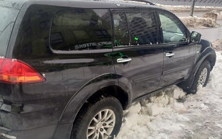 Mitsubishi Pajero Sport II рестайлинг, 2011 год, 1 000 000 рублей, 3 фотография