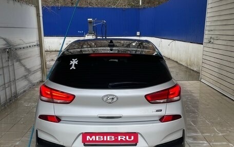 Hyundai Elantra VI рестайлинг, 2019 год, 1 999 000 рублей, 10 фотография