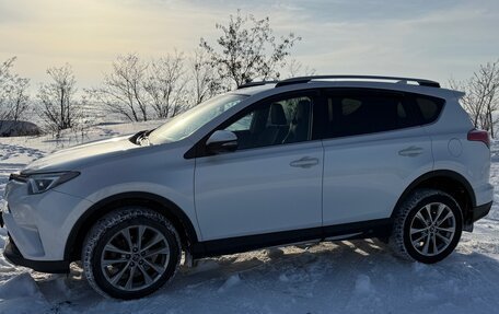 Toyota RAV4, 2018 год, 2 500 000 рублей, 5 фотография