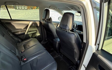 Toyota RAV4, 2018 год, 2 500 000 рублей, 10 фотография