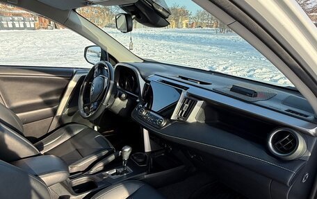 Toyota RAV4, 2018 год, 2 500 000 рублей, 12 фотография