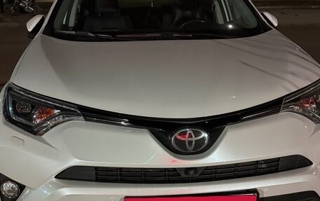 Toyota RAV4, 2018 год, 2 500 000 рублей, 14 фотография