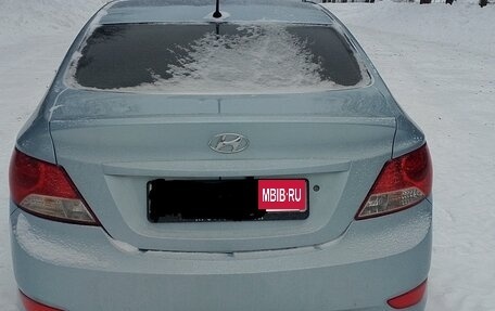 Hyundai Solaris II рестайлинг, 2012 год, 650 000 рублей, 3 фотография