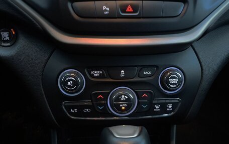 Jeep Cherokee, 2014 год, 1 790 000 рублей, 13 фотография