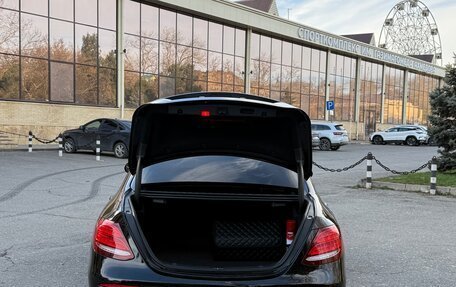 Mercedes-Benz E-Класс, 2019 год, 3 090 000 рублей, 5 фотография