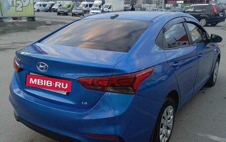 Hyundai Solaris II рестайлинг, 2019 год, 990 000 рублей, 7 фотография