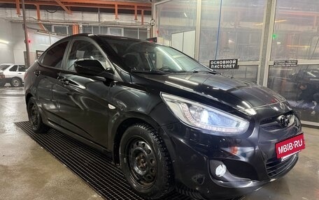 Hyundai Solaris II рестайлинг, 2013 год, 800 000 рублей, 7 фотография