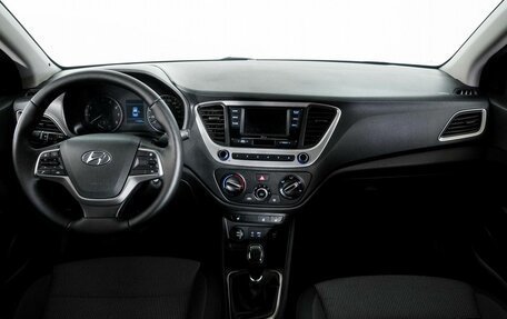 Hyundai Solaris II рестайлинг, 2018 год, 1 155 000 рублей, 7 фотография