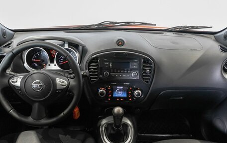 Nissan Juke II, 2011 год, 870 500 рублей, 6 фотография