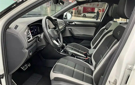 Volkswagen T-Roc I, 2023 год, 1 700 888 рублей, 7 фотография