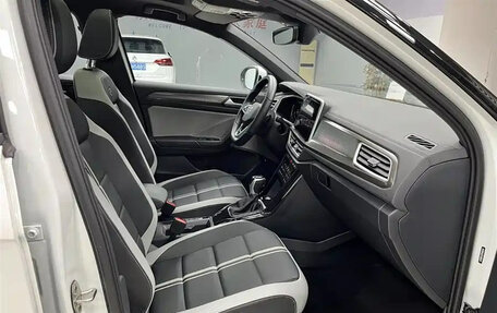 Volkswagen T-Roc I, 2023 год, 1 700 888 рублей, 17 фотография