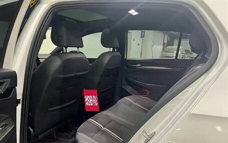 Volkswagen Golf VIII, 2022 год, 1 900 888 рублей, 13 фотография