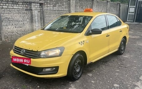 Volkswagen Polo VI (EU Market), 2017 год, 650 000 рублей, 2 фотография