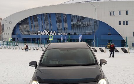 Toyota Prius Alpha I (ZVW40/41), 2011 год, 1 370 000 рублей, 2 фотография