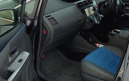 Toyota Prius Alpha I (ZVW40/41), 2011 год, 1 370 000 рублей, 9 фотография