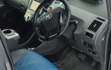 Toyota Prius Alpha I (ZVW40/41), 2011 год, 1 370 000 рублей, 13 фотография