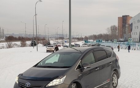 Toyota Prius Alpha I (ZVW40/41), 2011 год, 1 370 000 рублей, 3 фотография