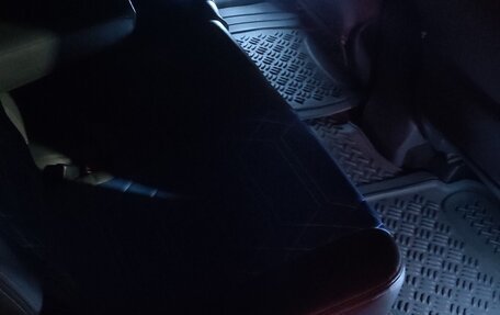 Toyota Prius Alpha I (ZVW40/41), 2011 год, 1 370 000 рублей, 22 фотография