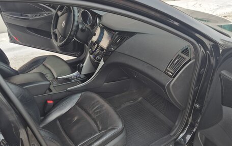 Hyundai Sonata VI, 2012 год, 900 000 рублей, 8 фотография