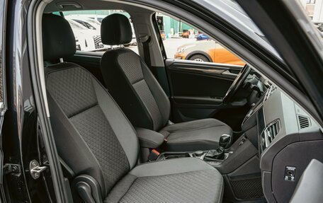 Volkswagen Tiguan II, 2017 год, 2 698 000 рублей, 8 фотография