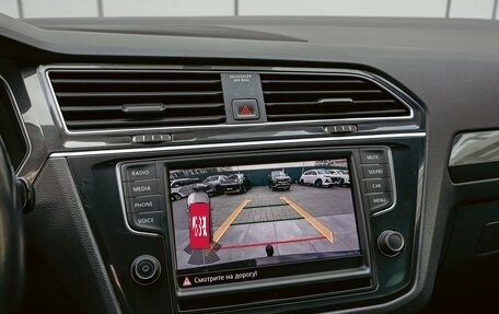 Volkswagen Tiguan II, 2017 год, 2 698 000 рублей, 13 фотография