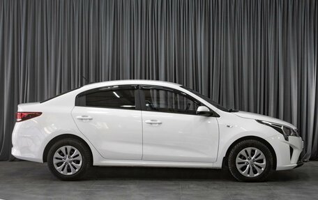 KIA Rio IV, 2021 год, 1 669 000 рублей, 5 фотография