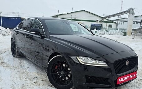 Jaguar XF II, 2016 год, 1 950 000 рублей, 3 фотография