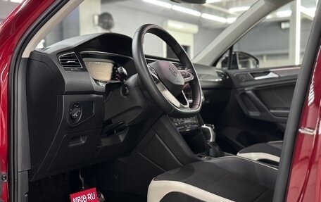 Volkswagen Tiguan II, 2021 год, 3 950 000 рублей, 10 фотография