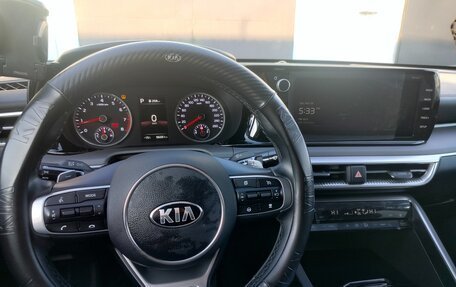 KIA K5, 2021 год, 2 500 000 рублей, 11 фотография