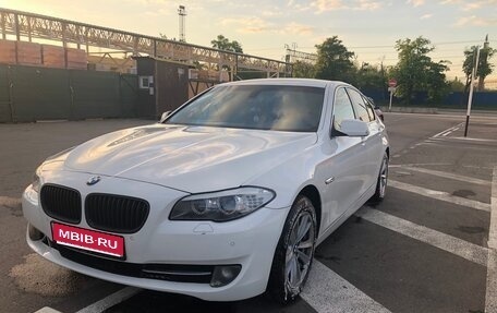 BMW 5 серия, 2011 год, 950 000 рублей, 1 фотография