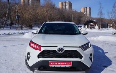 Toyota RAV4, 2021 год, 3 000 000 рублей, 1 фотография